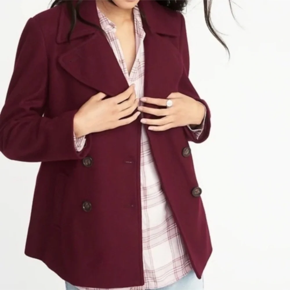 Old Navy Burgundy Peacoat size medium‎ EUC